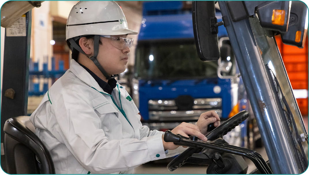 先輩の仕事風景